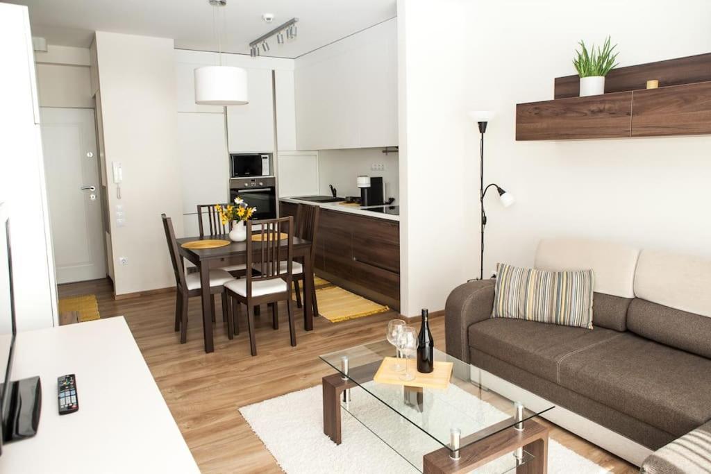 Liszt Apartman 杰尔 外观 照片